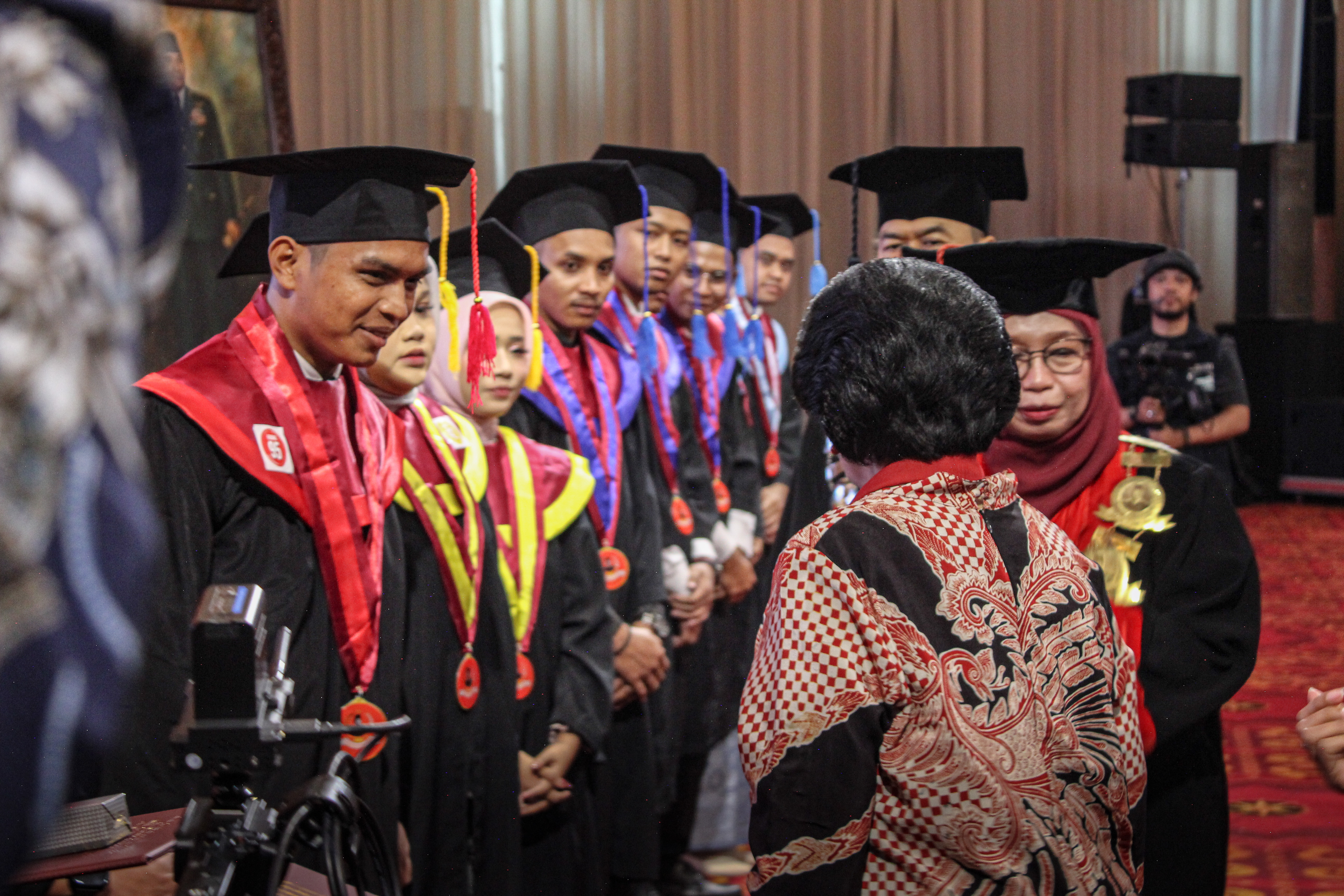 Dies Natalis XXVI, Wisuda Program Sarjana XXXIII Dan Program Studi Hukum Program Magister VII